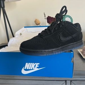 New in Box Nike Dunk Low SP Undefeated On It Black Size 5 mens 6.5 womens